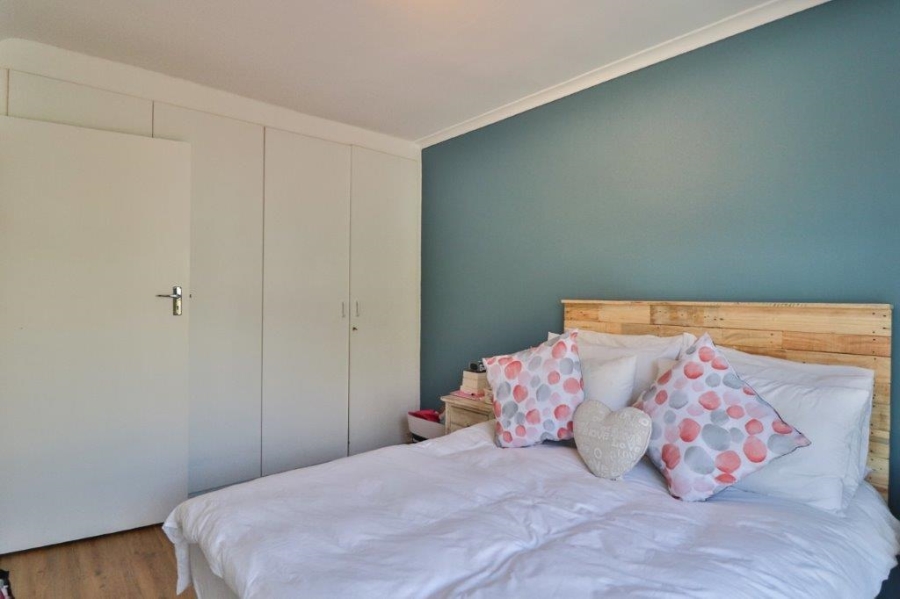 1 Bedroom Property for Sale in Beach Estate Western Cape